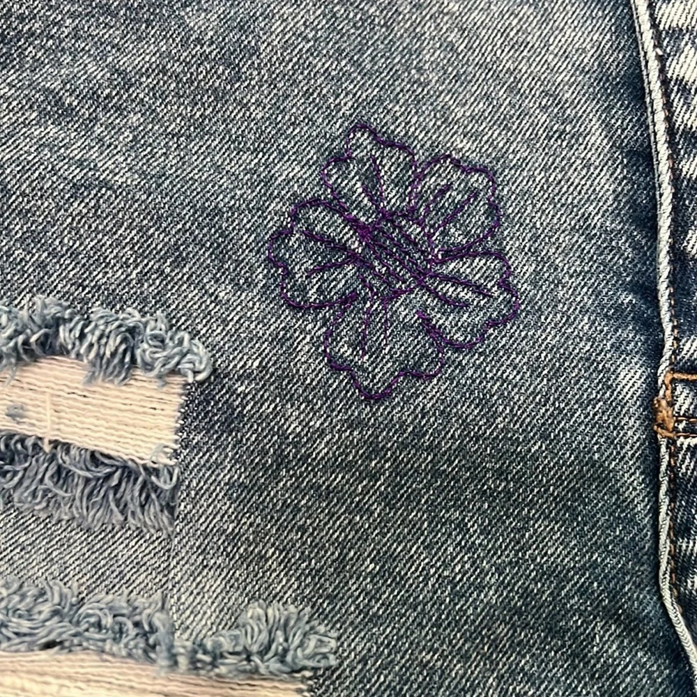Distressed Embroidered Floral Boyfriend Jeans Raw Hem Boho Grunge Size 9 - Picture 6 of 10